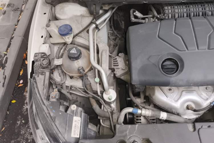 Used Peugeot 408 2018 1.8L Automatic Luxury Edition Engine Bay Right