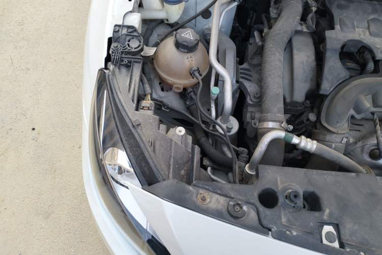 Used Peugeot 408 2018 350THP Automatic Luxury Edition Engine Bay Right