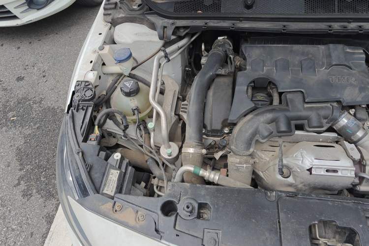 Used Peugeot 408 2018 350THP Automatic Luxury Edition Engine Bay Right