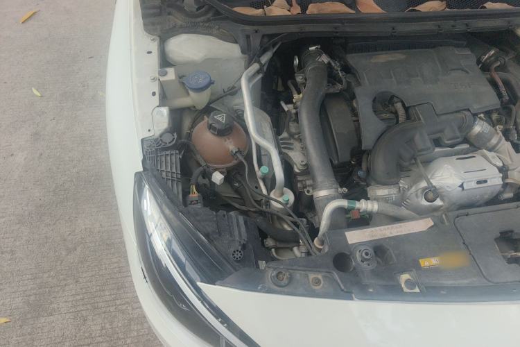Used Peugeot 408 2018 350THP Automatic Luxury Edition Engine Bay Right