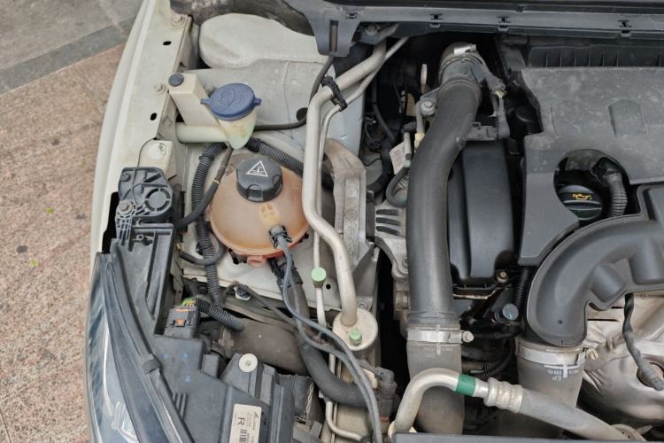 Used Peugeot 408 2018 350THP Automatic Luxury Edition Engine Bay Right