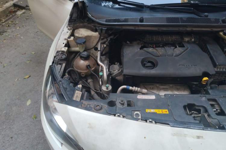 Used Peugeot 408 2018 Revised Version 1.8L Automatic Luxury Edition Engine Bay Right