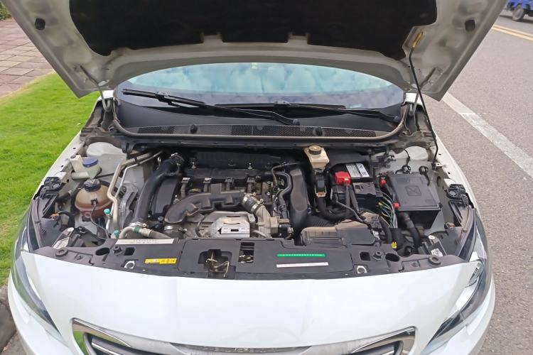 Used Peugeot 408 2018 Revised 350THP Automatic Luxury Edition Engine Bay