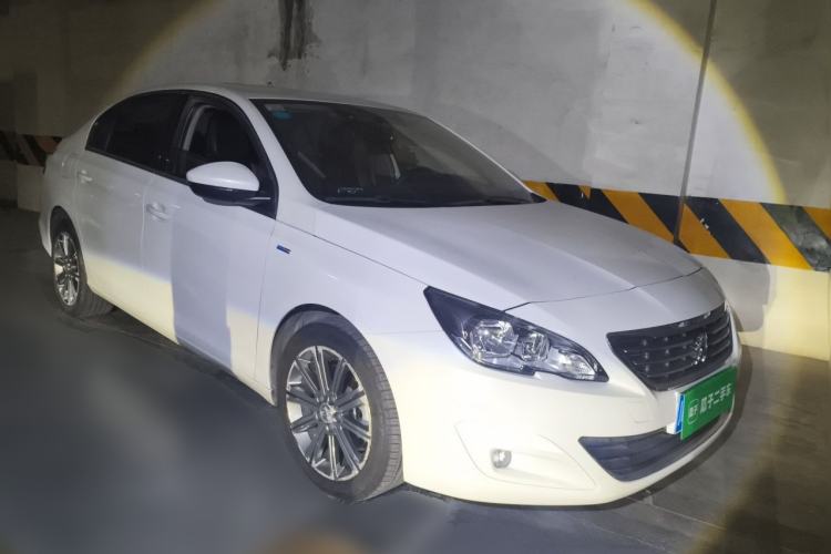 Used Peugeot 408 2018 350THP Automatic Luxury Edition Front Right 45 Deg