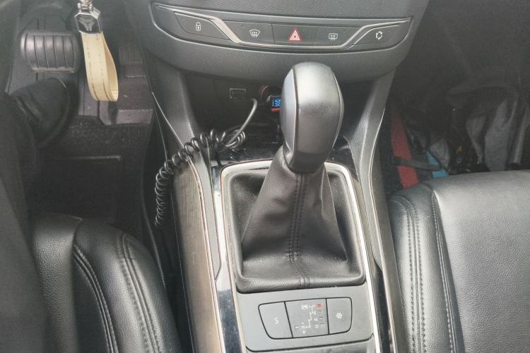 Used Peugeot 408 2018 350THP Automatic Luxury Edition Gear Lever