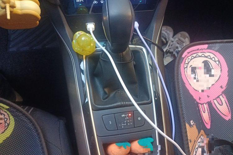 Used Peugeot 408 2018 1.8L Automatic Luxury Edition Gear Lever