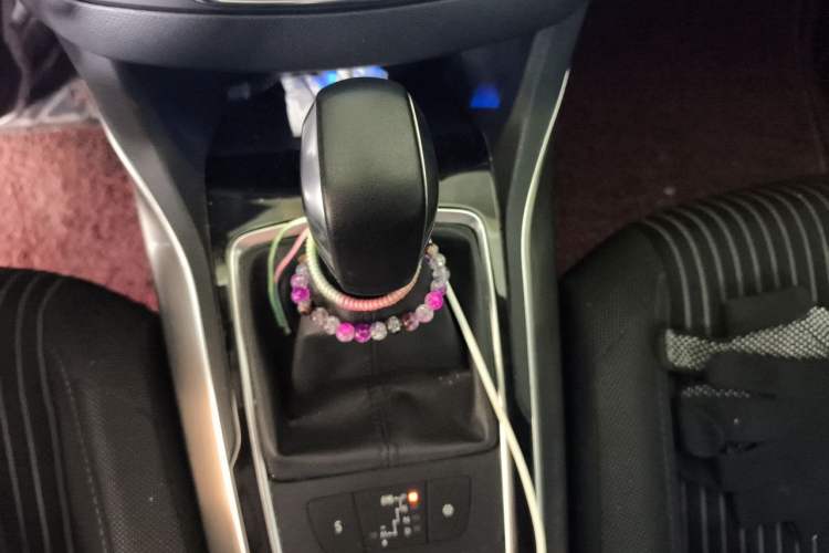 Used Peugeot 408 2018 350THP Automatic Luxury Edition Gear Lever