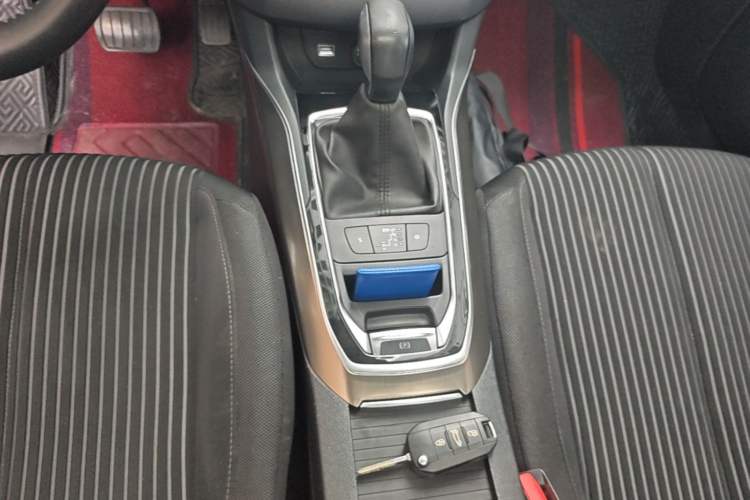 Used Peugeot 408 2018 350THP Automatic Luxury Edition Gear Lever