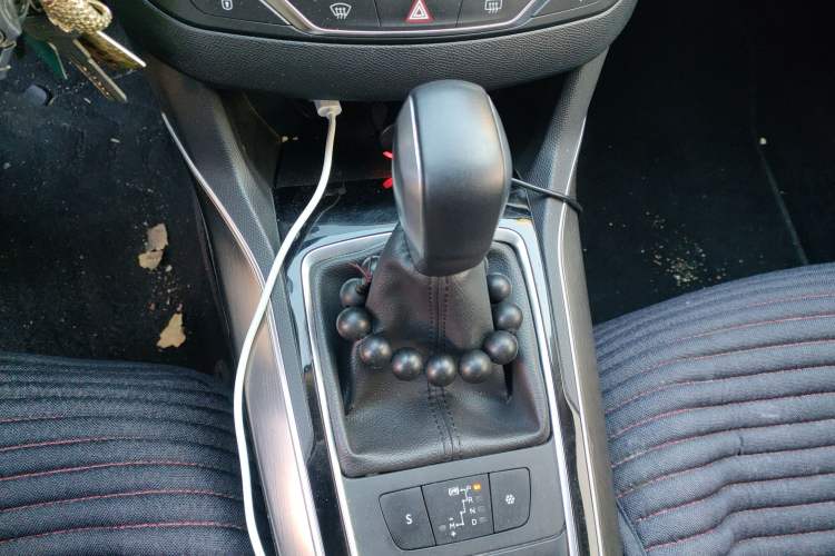 Used Peugeot 408 2018 350THP Automatic Luxury Edition Gear Lever