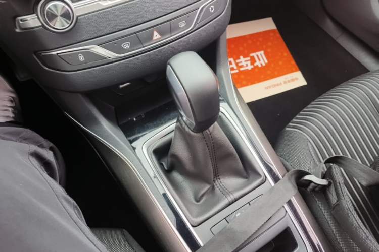 Used Peugeot 408 2018 Revised 350THP Automatic Luxury Edition Gear Lever