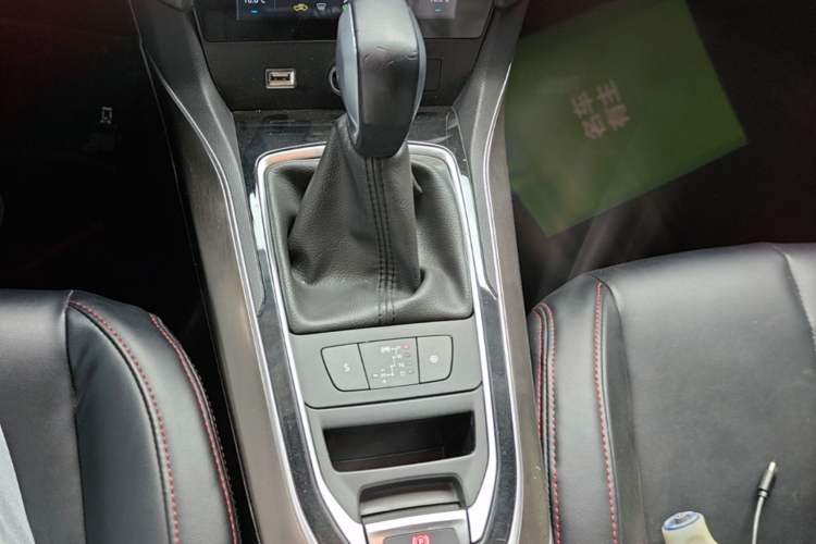 Used Peugeot 408 2018 Revised 350THP Automatic Luxury Edition Gear Lever