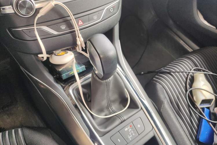 Used Peugeot 408 2018 350THP Automatic Luxury Edition Gear Lever