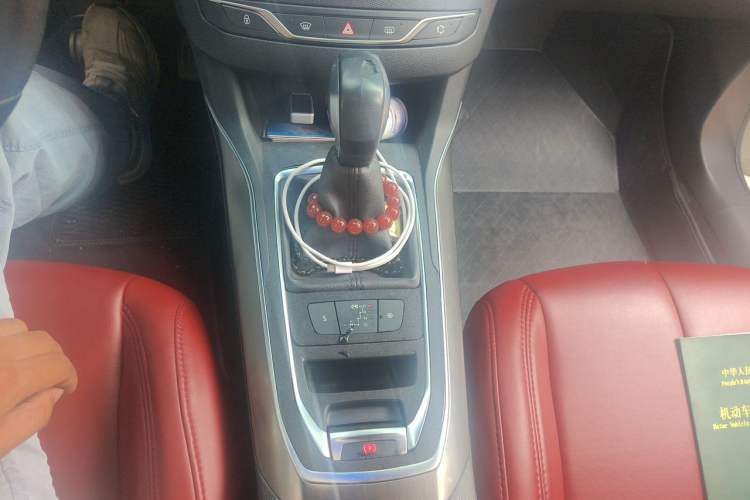 Used Peugeot 408 2018 350THP Automatic Luxury Edition Gear Lever