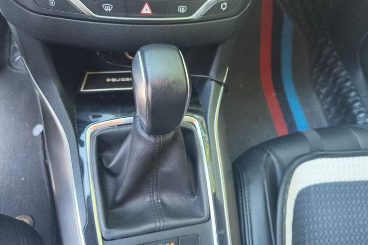 Used Peugeot 408 2018 350THP Automatic Luxury Edition Gear Lever