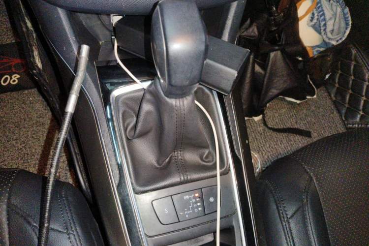 Used Peugeot 408 2018 Revised 350THP Automatic Luxury Edition Gear Lever