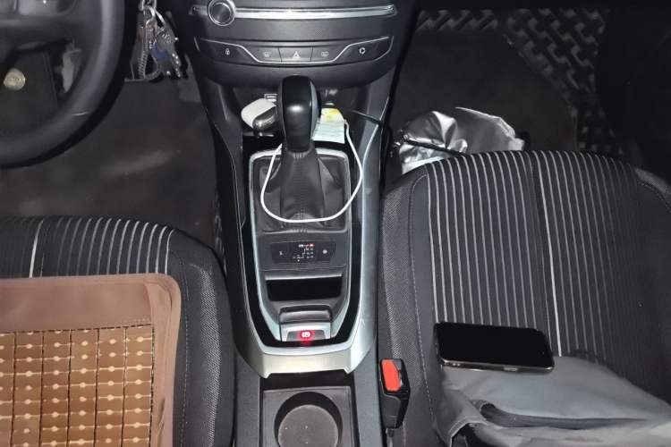 Used Peugeot 408 2018 Revised 350THP Automatic Luxury Edition Gear Lever