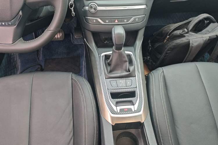 Used Peugeot 408 2018 Revised 350THP Automatic Luxury Edition Gear Lever