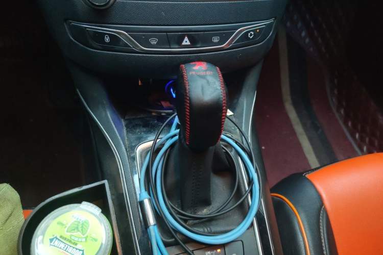Used Peugeot 408 2018 Revised Version 1.8L Automatic Luxury Edition Gear Lever