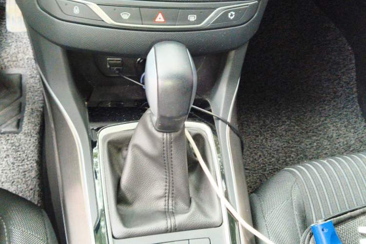 Used Peugeot 408 2018 Revised 350THP Automatic Luxury Edition Gear Lever