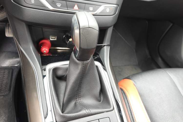 Used Peugeot 408 2018 Revised 350THP Automatic Luxury Edition Gear Lever