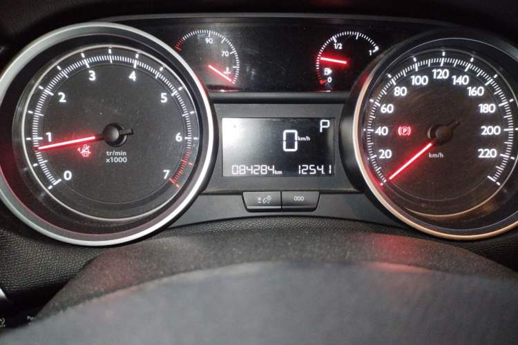 Used Peugeot 408 2018 350THP Automatic Luxury Edition Instrument Cluster