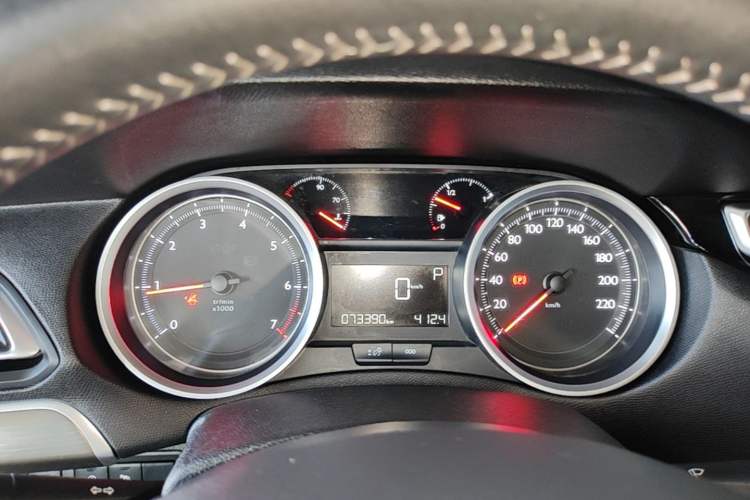 Used Peugeot 408 2018 350THP Automatic Luxury Edition Instrument Cluster