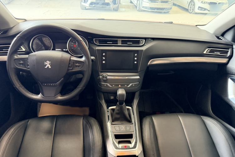 Used Peugeot 408 2018 350THP Automatic Luxury Edition Interior 1