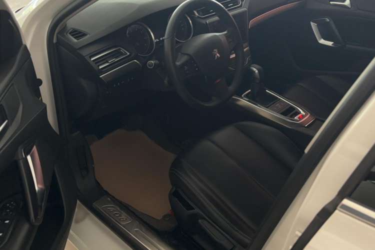 Used Peugeot 408 2018 350THP Automatic Luxury Edition Interior 2