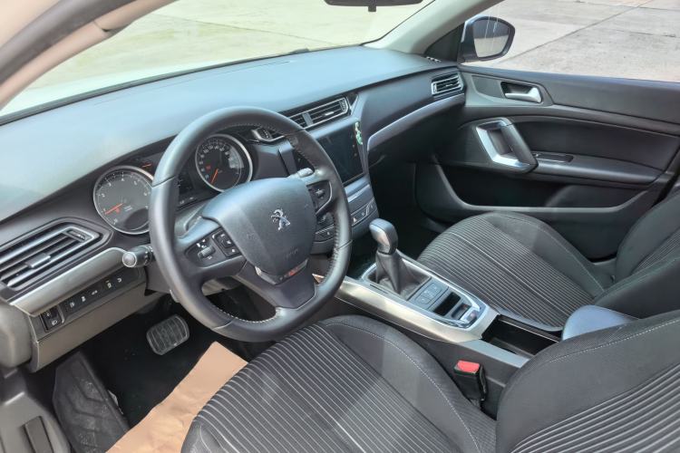 Used Peugeot 408 2018 350THP Automatic Luxury Edition Interior 3