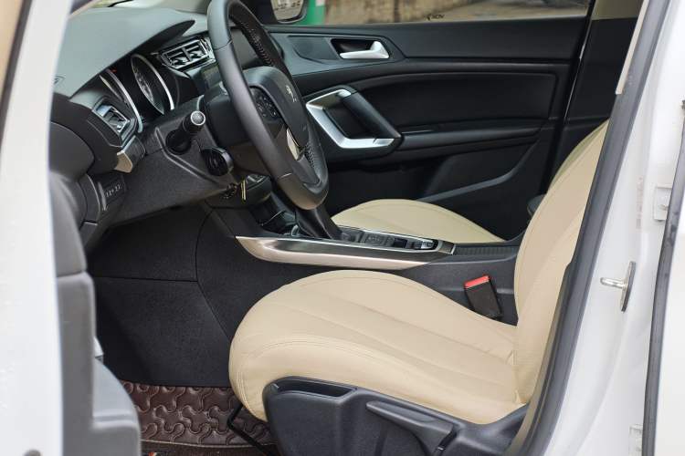 Used Peugeot 408 2018 Revised Version 230THP Automatic Luxury Edition Interior 4