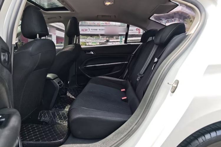 Used Peugeot 408 2018 Revised 350THP Automatic Luxury Edition Interior 5