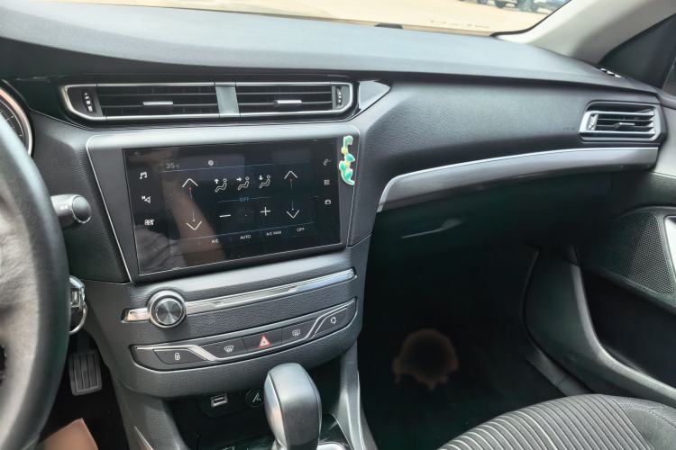 Used Peugeot 408 2018 350THP Automatic Luxury Edition Interior 5