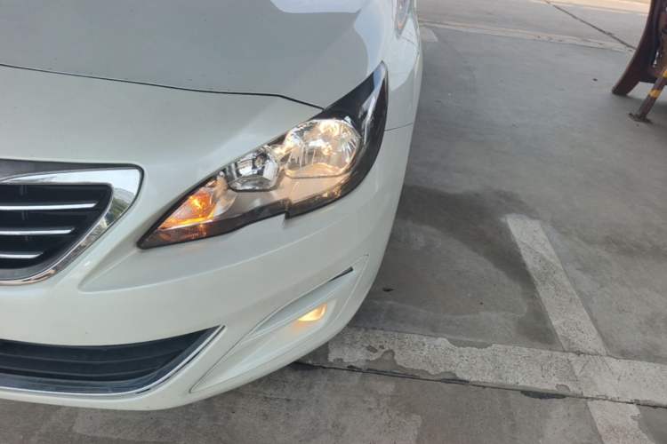 Used Peugeot 408 2018 350THP Automatic Luxury Edition Left Front Headlight