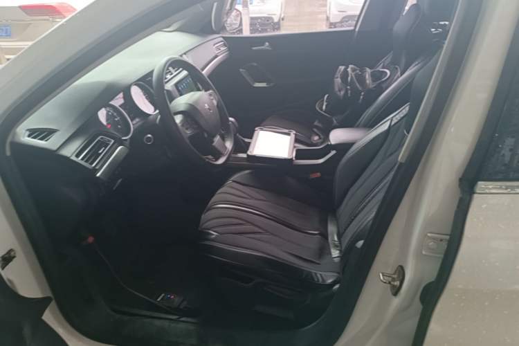 Used Peugeot 408 2018 350THP Automatic Luxury Edition Left Front Seat