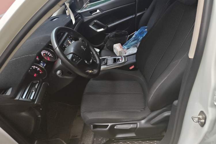 Used Peugeot 408 2018 350THP Automatic Luxury Edition Left Front Seat