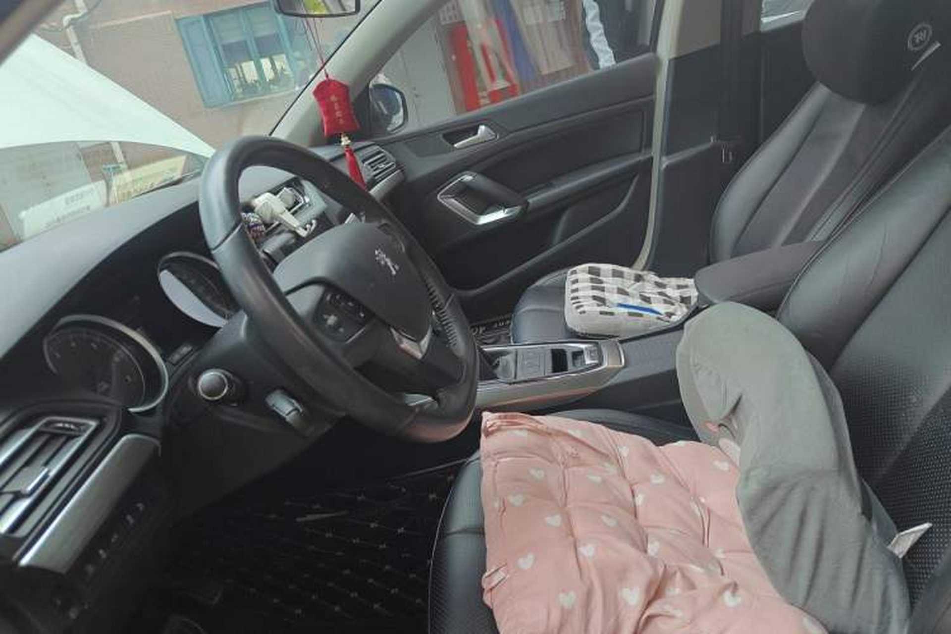 Used Peugeot 408 2018 350THP Automatic Luxury Edition Left Front Seat