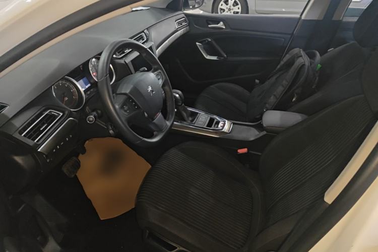 Used Peugeot 408 2018 350THP Automatic Luxury Edition Left Front Seat