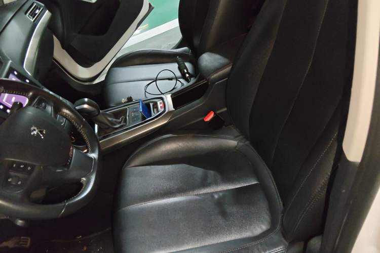 Used Peugeot 408 2018 230THP Automatic Luxury Edition Left Front Seat