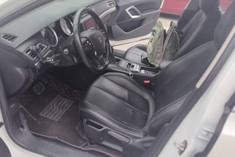 Used Peugeot 408 2018 350THP Automatic Luxury Edition Left Front Seat