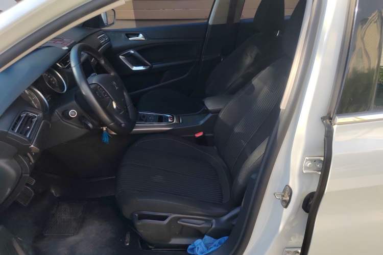 Used Peugeot 408 2018 350THP Automatic Luxury Edition Left Front Seat