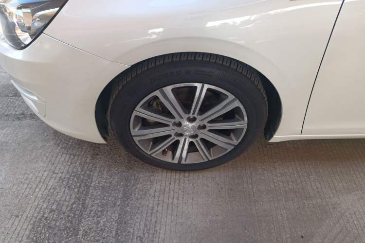 Used Peugeot 408 2018 350THP Automatic Luxury Edition Left Front Wheel Hub