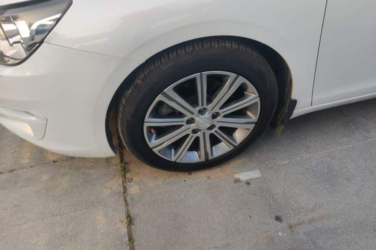 Used Peugeot 408 2018 Revised 350THP Automatic Luxury Edition Left Front Wheel Hub