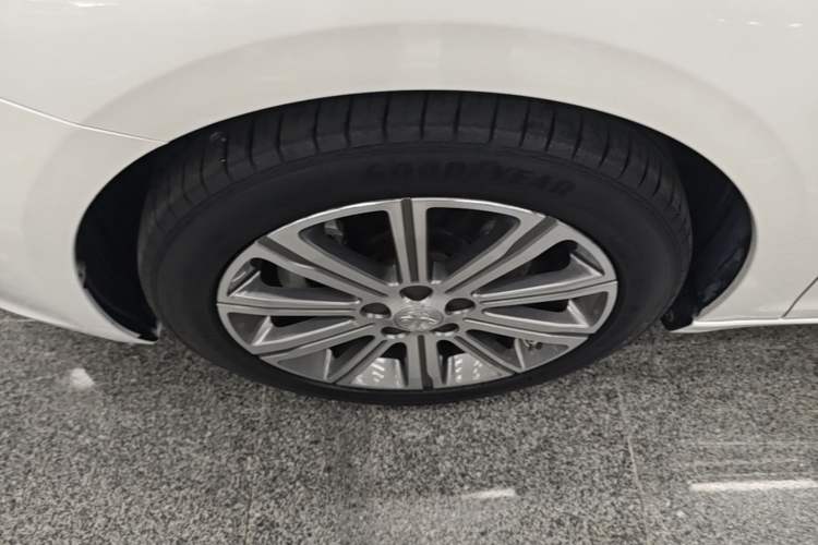 Used Peugeot 408 2018 Revised 350THP Automatic Luxury Edition Left Front Wheel Hub