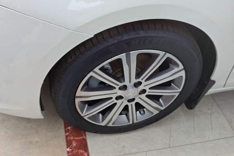 Used Peugeot 408 2018 Revised 350THP Automatic Luxury Edition Left Front Wheel Hub