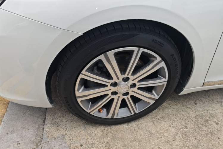 Used Peugeot 408 2018 Revised 350THP Automatic Luxury Edition Left Front Wheel Hub