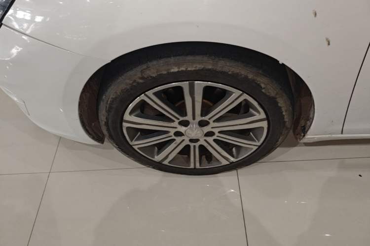 Used Peugeot 408 2018 350THP Automatic Luxury Edition Left Front Wheel Hub