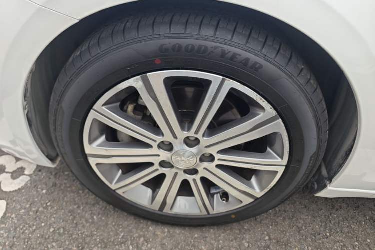 Used Peugeot 408 2018 Revised 350THP Automatic Luxury Edition Left Front Wheel Hub