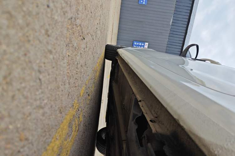 Used Peugeot 408 2018 350THP Automatic Luxury Edition Left Side Sill