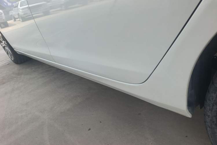 Used Peugeot 408 2018 350THP Automatic Luxury Edition Left Side Sill