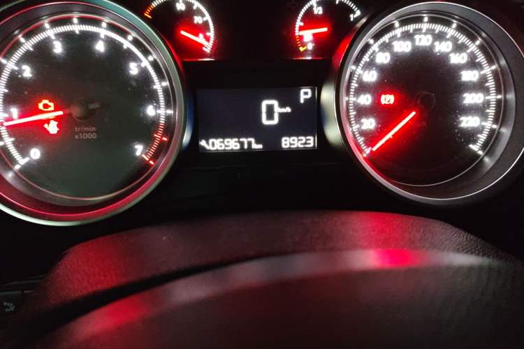 Used Peugeot 408 2018 230THP Automatic Luxury Edition Odometer Close Up